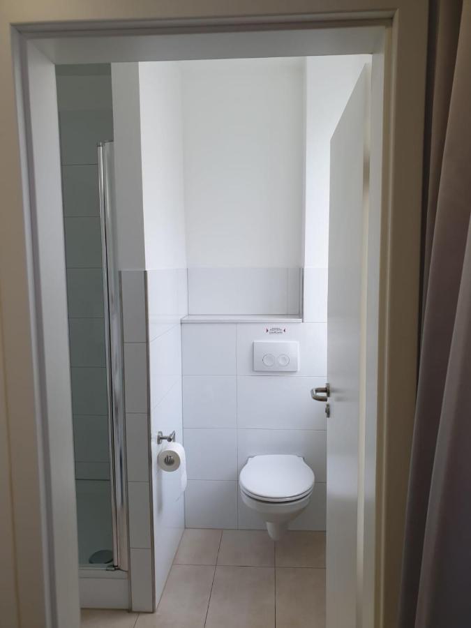 Pension Zwei A Leverkusen Extérieur photo