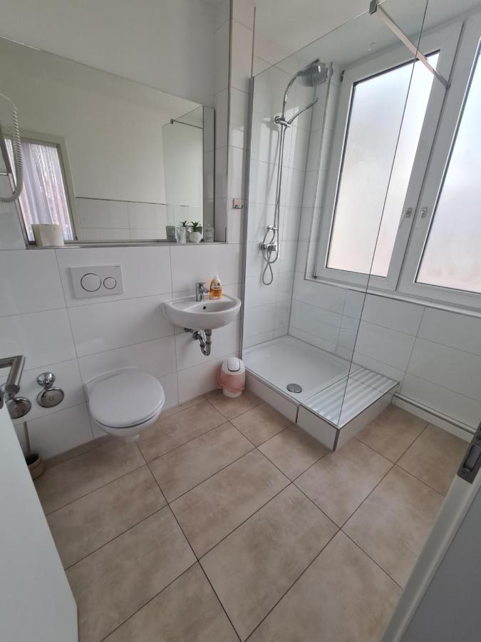 Pension Zwei A Leverkusen Extérieur photo
