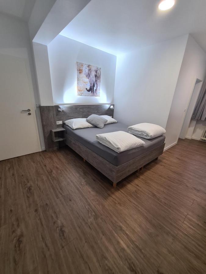 Pension Zwei A Leverkusen Extérieur photo