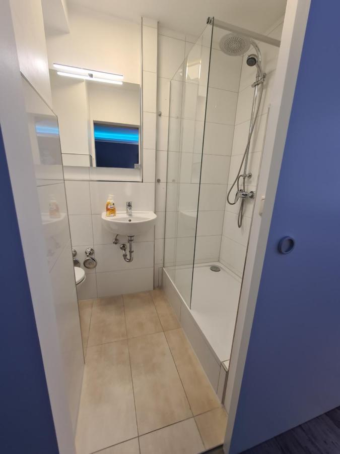 Pension Zwei A Leverkusen Extérieur photo