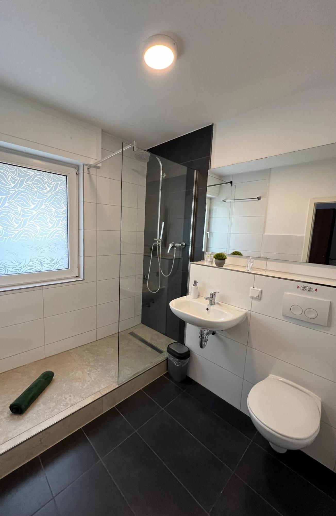 Pension Zwei A Leverkusen Extérieur photo