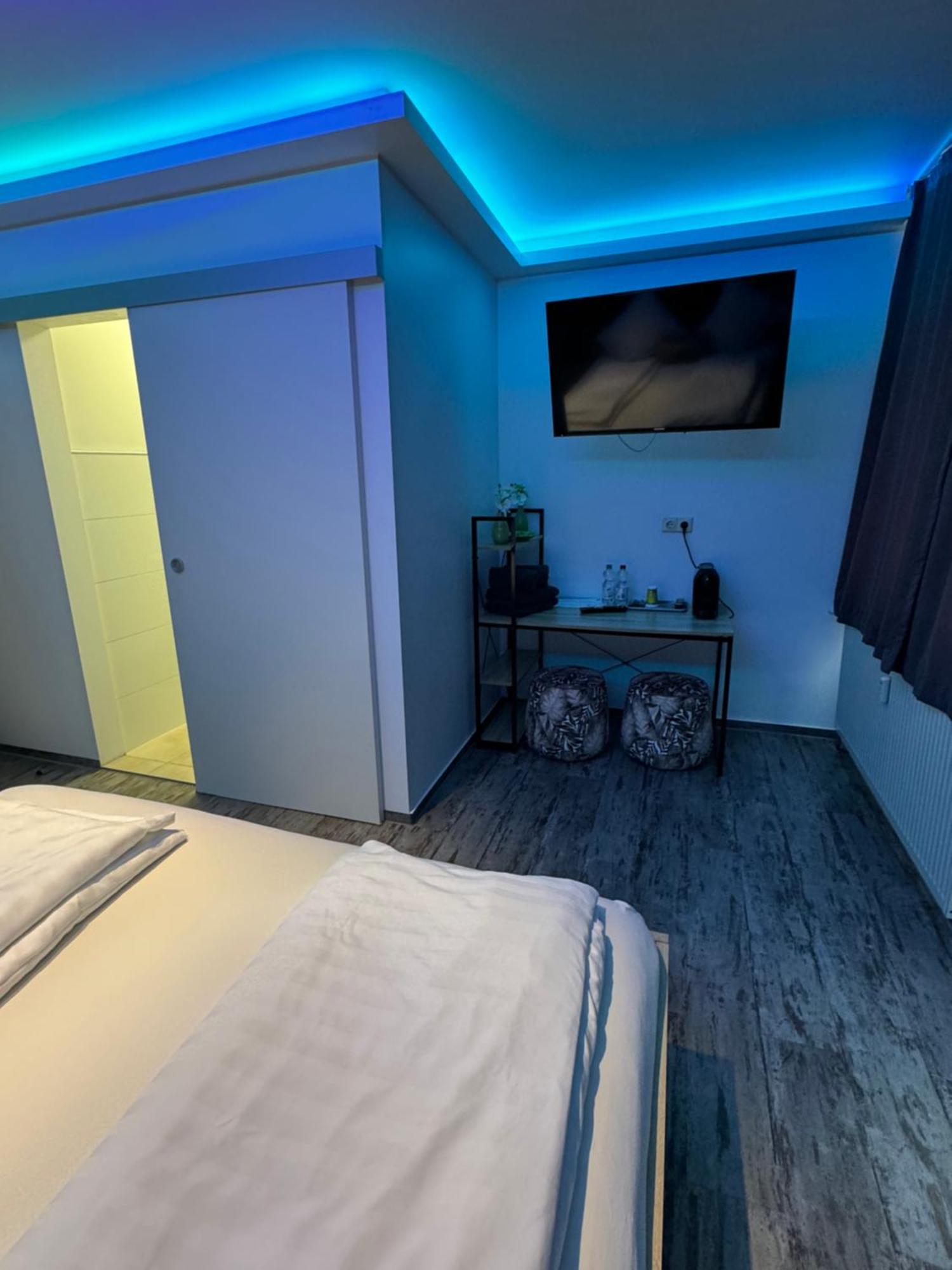 Pension Zwei A Leverkusen Extérieur photo